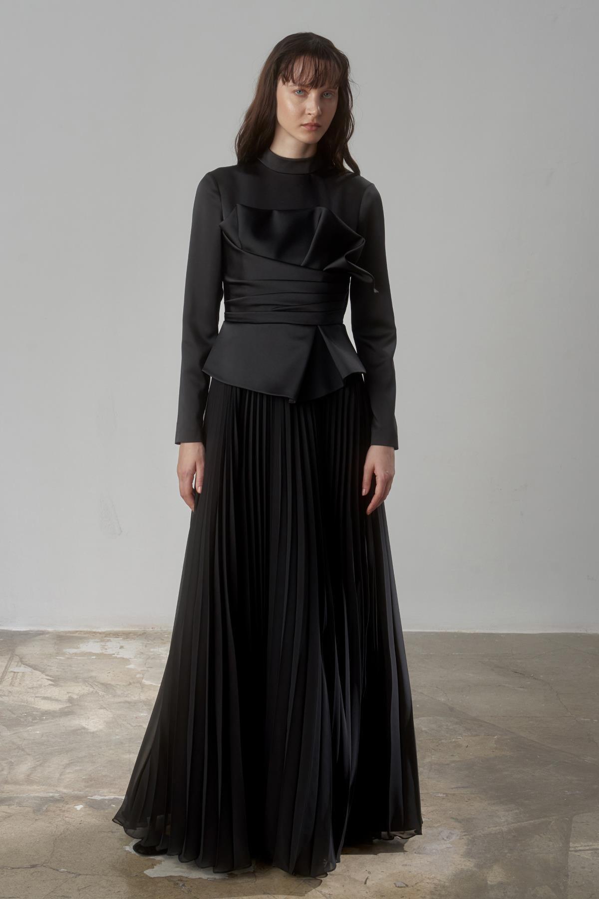 Saten Drapeli Eteği Piliseli Uzun Abiye Elbise