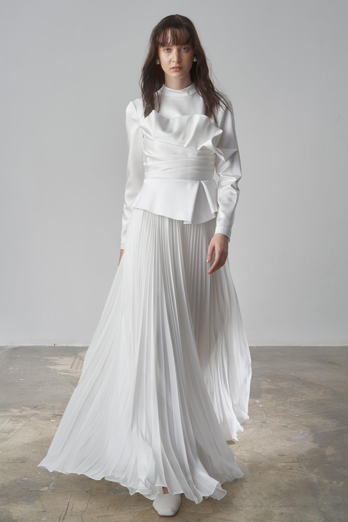 Saten Drapeli Eteği Piliseli Uzun Abiye Elbise