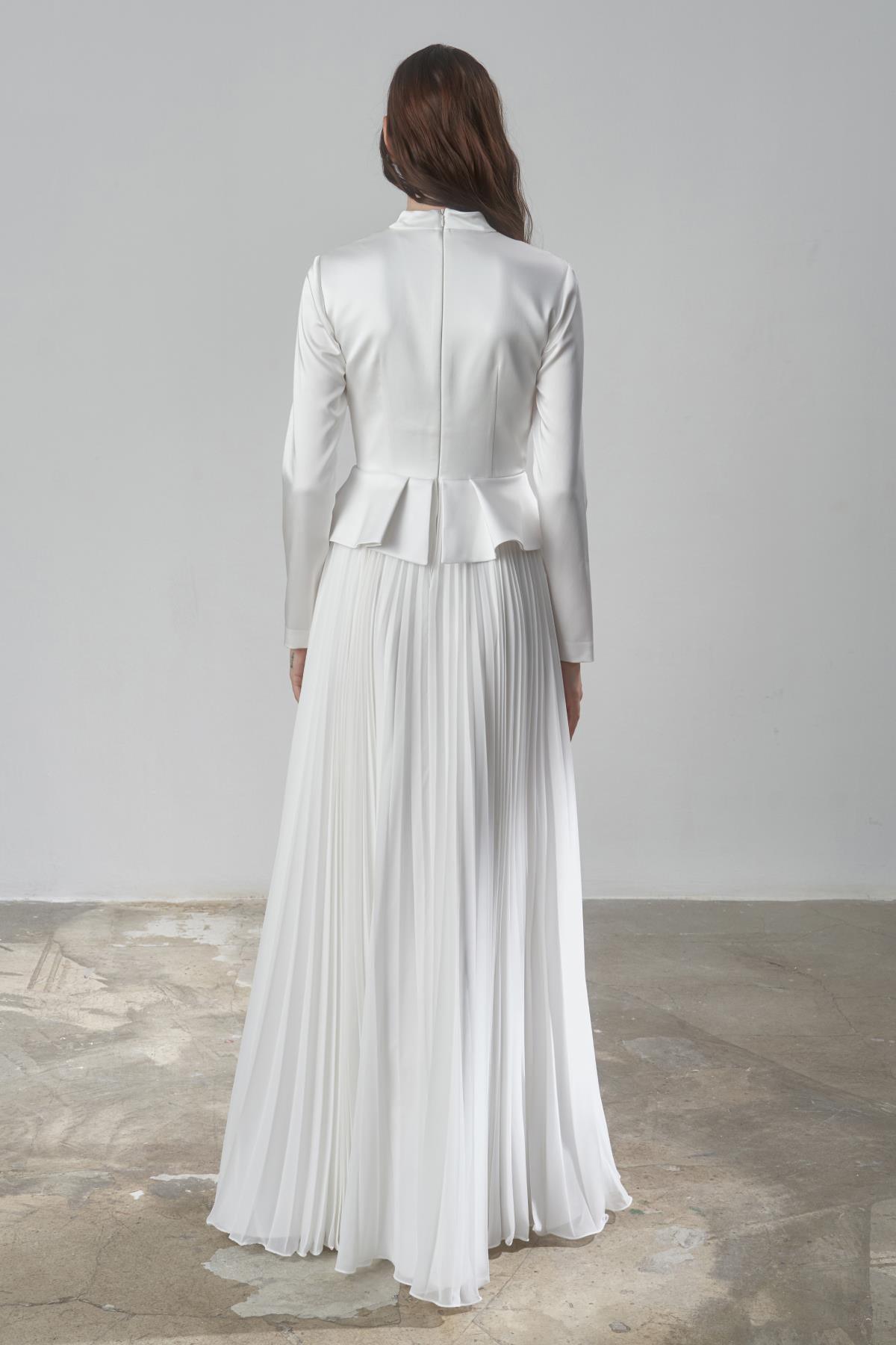 Saten Drapeli Eteği Piliseli Uzun Abiye Elbise