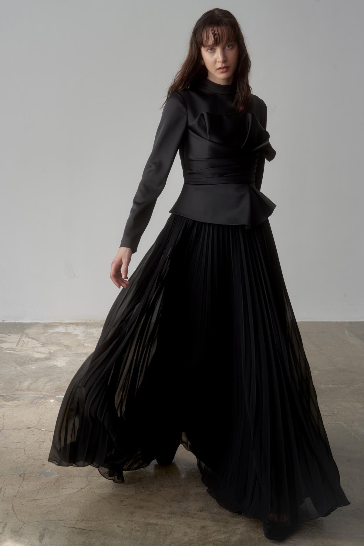 Saten Drapeli Eteği Piliseli Uzun Abiye Elbise