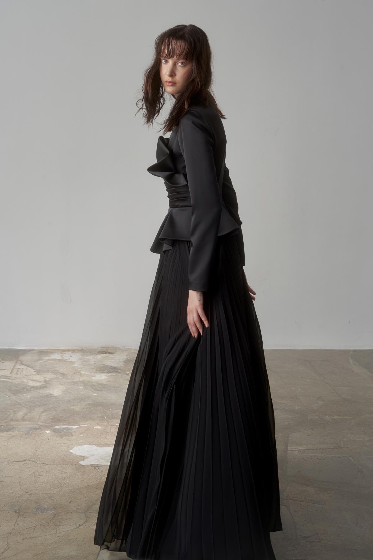 Saten Drapeli Eteği Piliseli Uzun Abiye Elbise