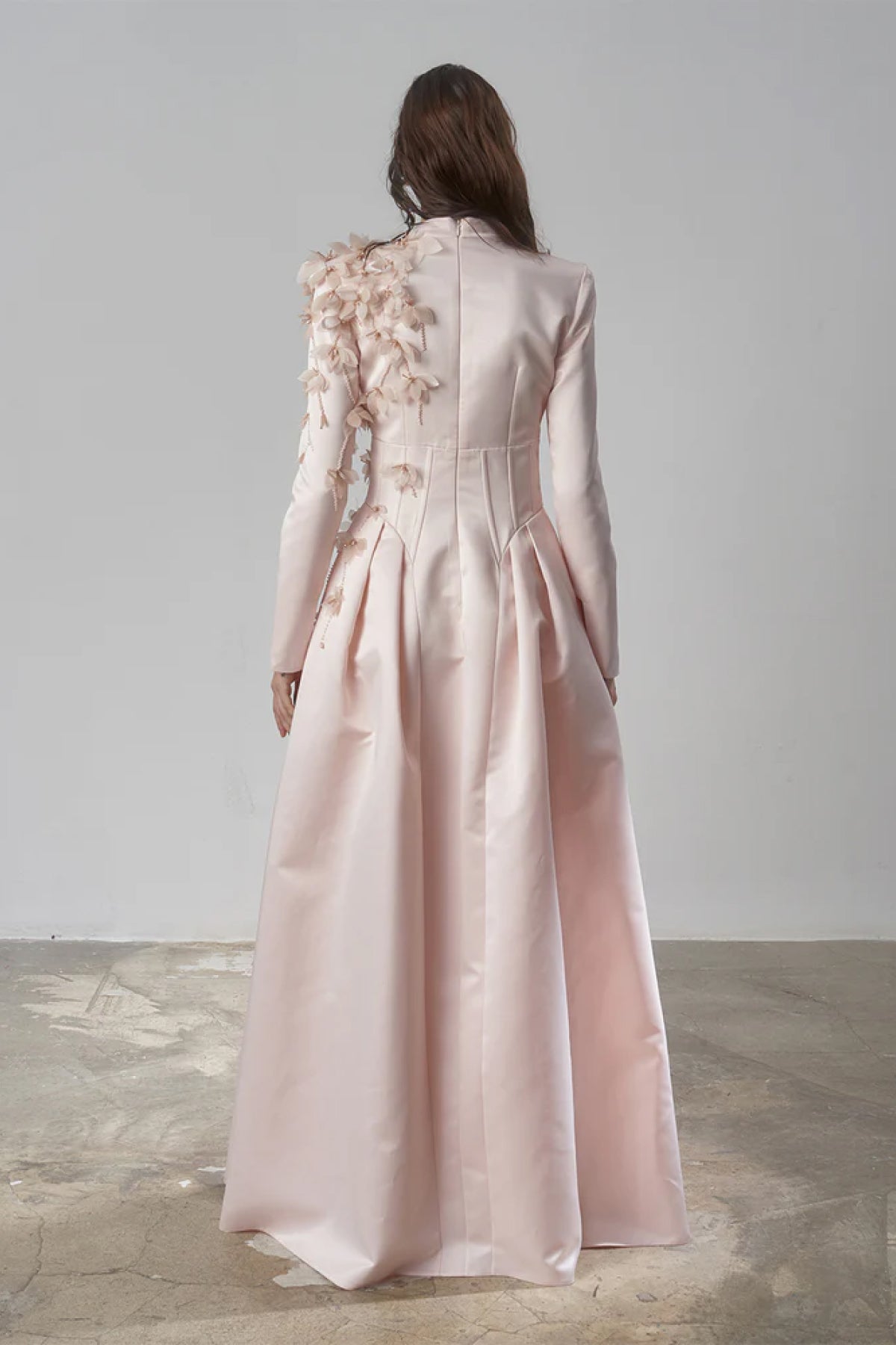 Üç Boyutlu Çiçekli Korsajlı Uzun Abiye Elbise