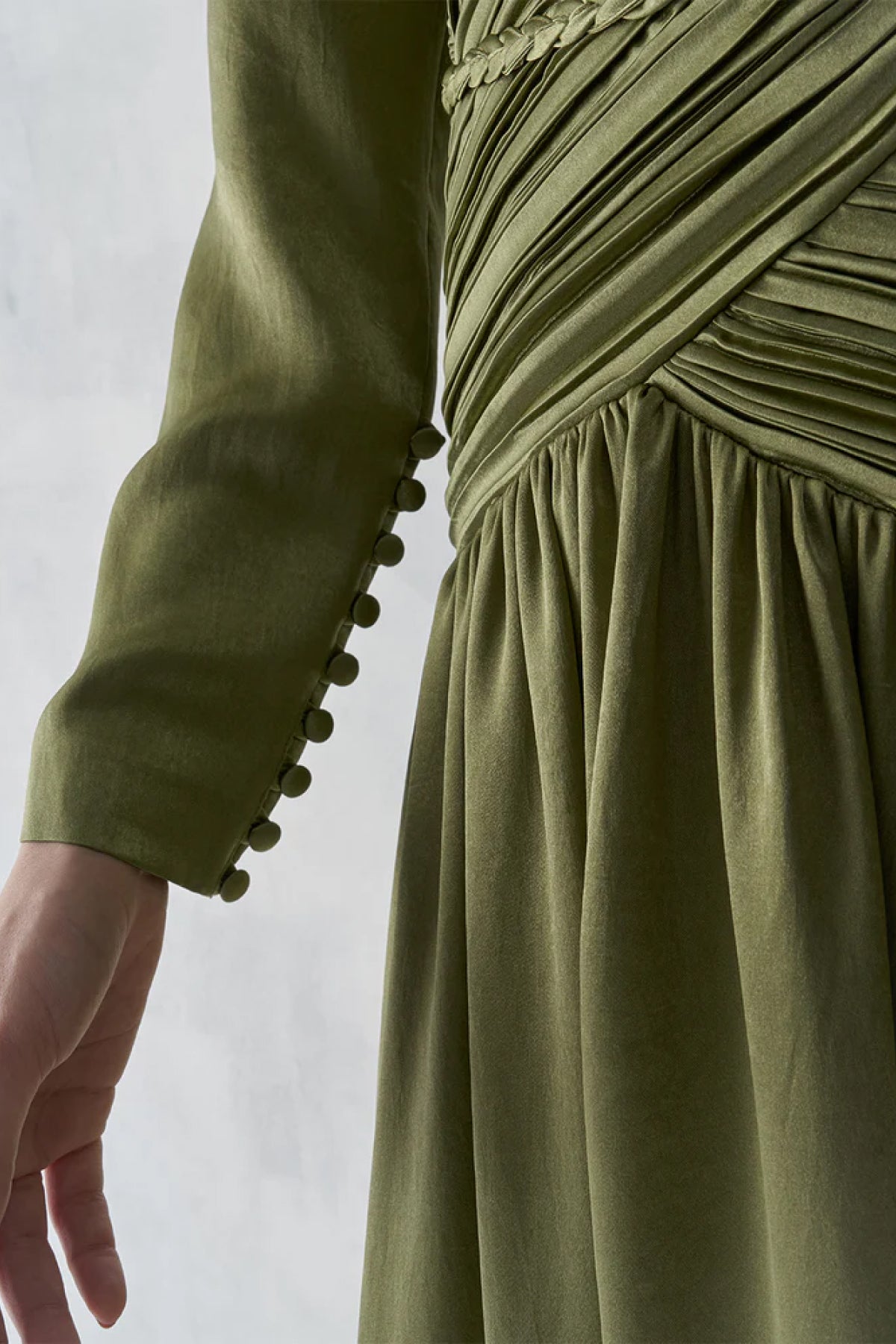 Beli Drapeli Büzgülü Uzun Abiye Elbise