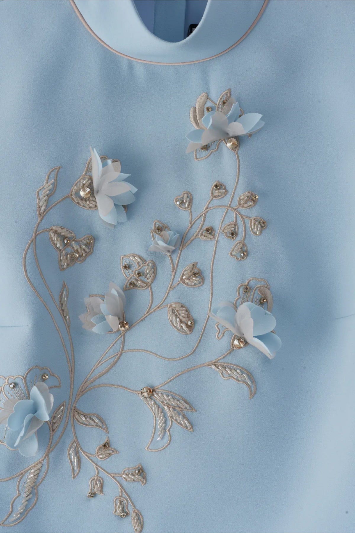 Çiçek İşlemeli Bluz Etek Takım