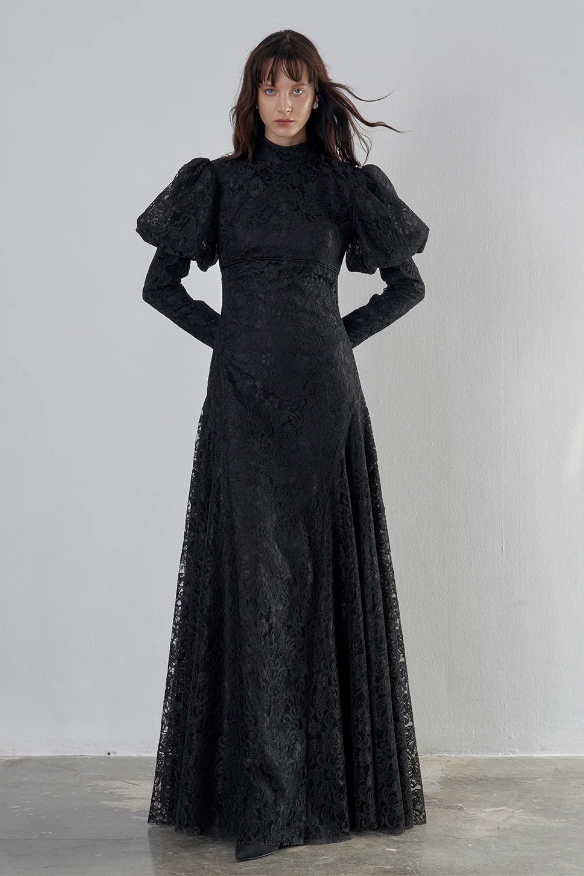 Dantelli Gigot Kollu Vintage Abiye Elbise