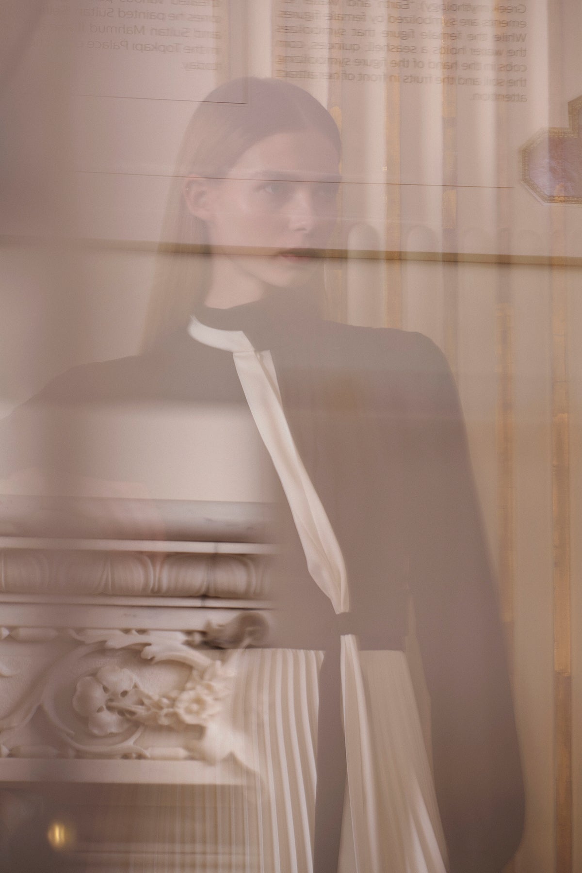 Pileli Etek Detaylı Uzun Kollu Elbise