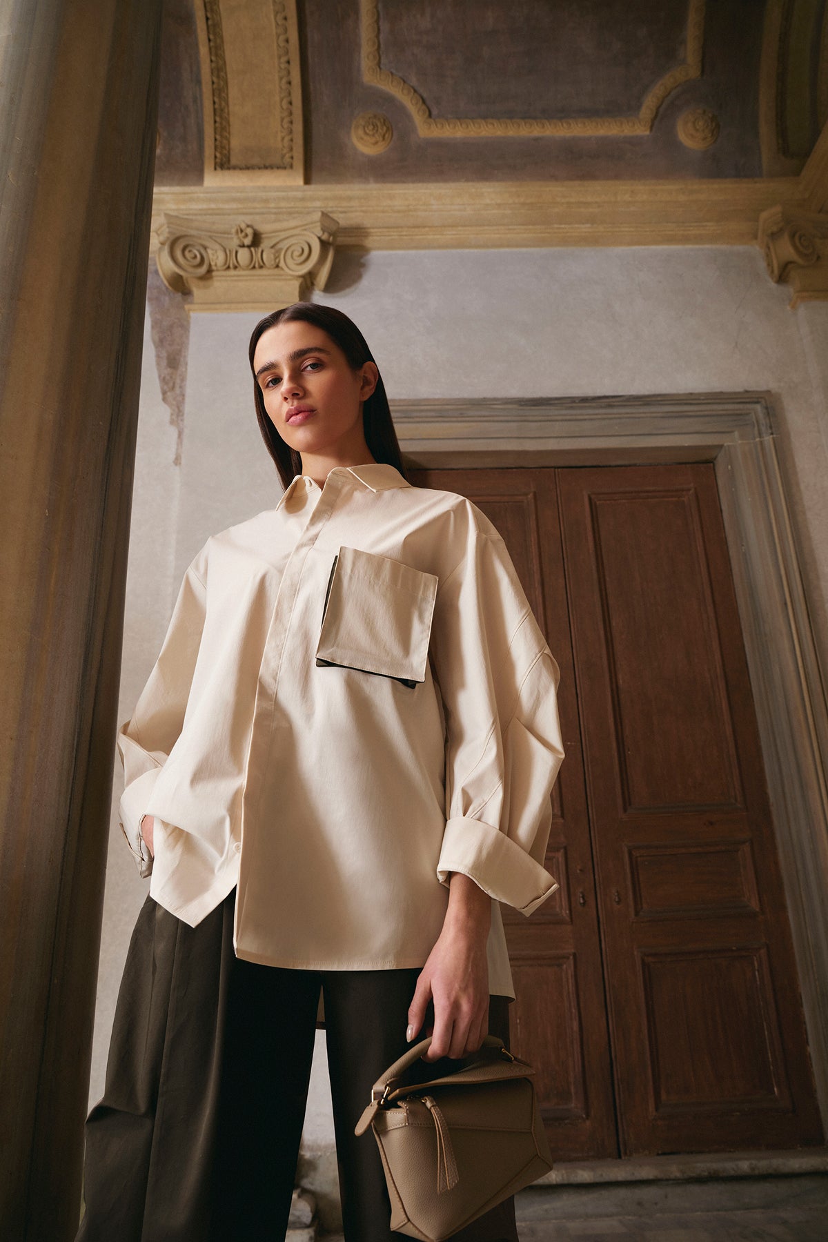 Düğmeli Cep Detaylı Gömlek