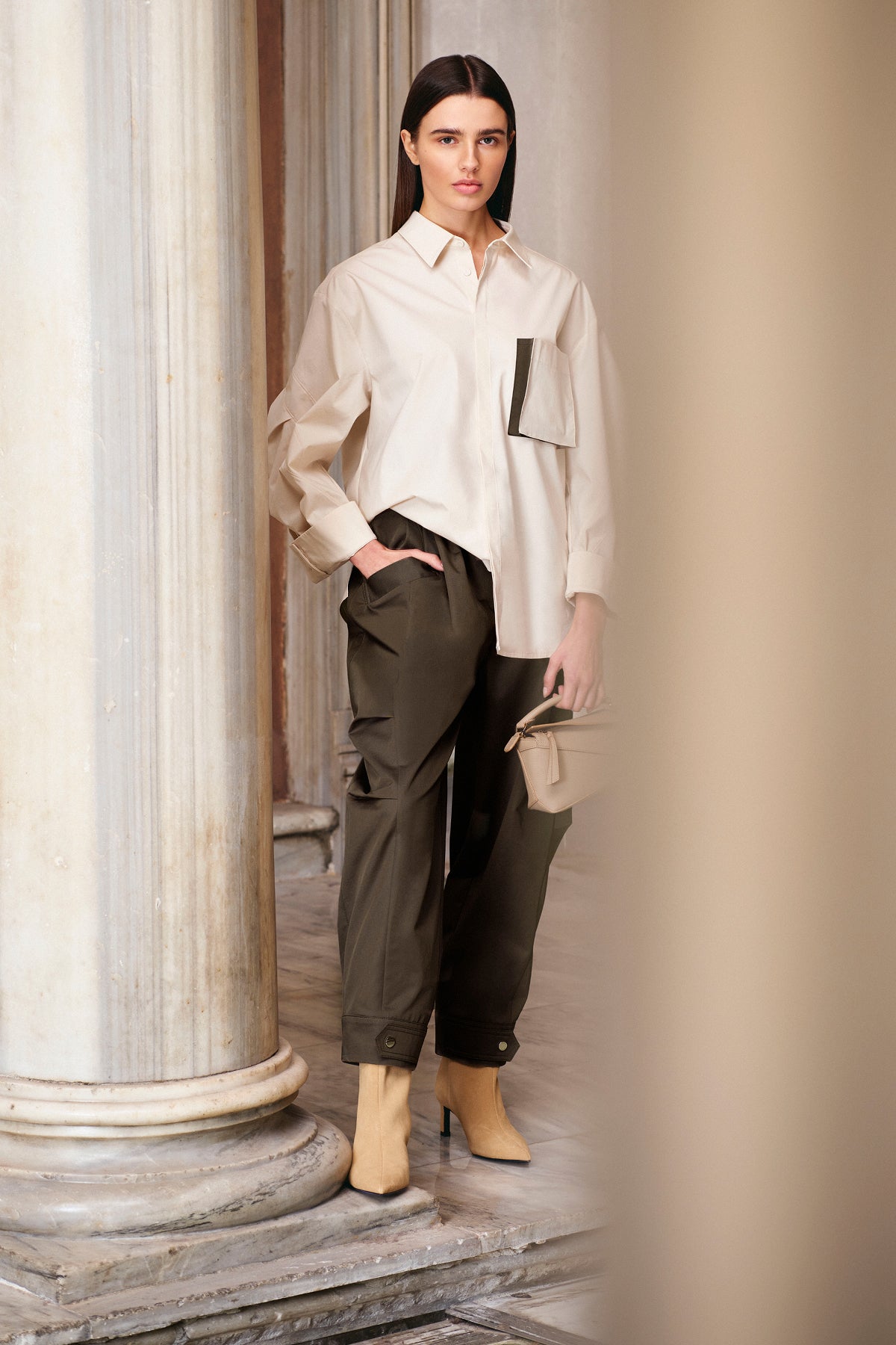 بنطلون بتفاصيل حزام