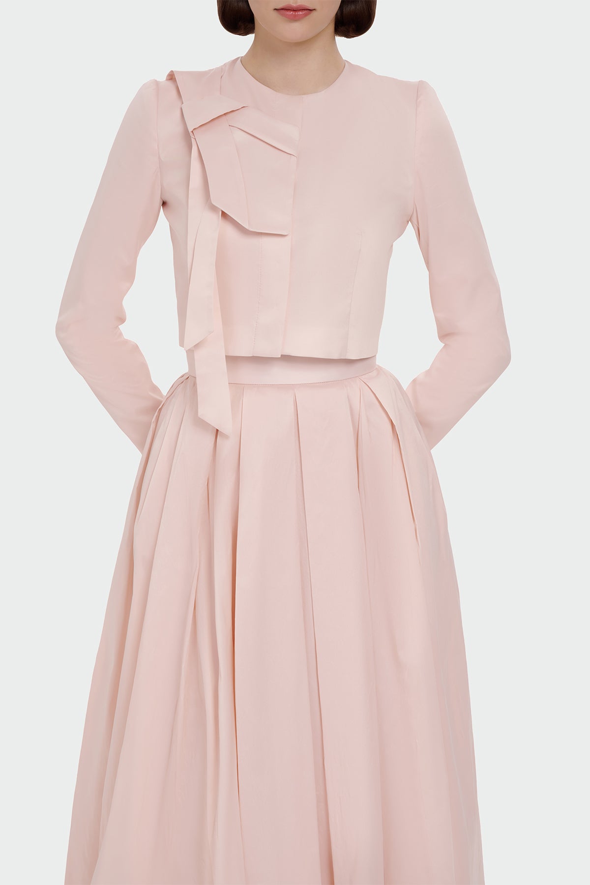 Asimetrik Katmanlı Üst ve Pileli Etek Abiye Takım