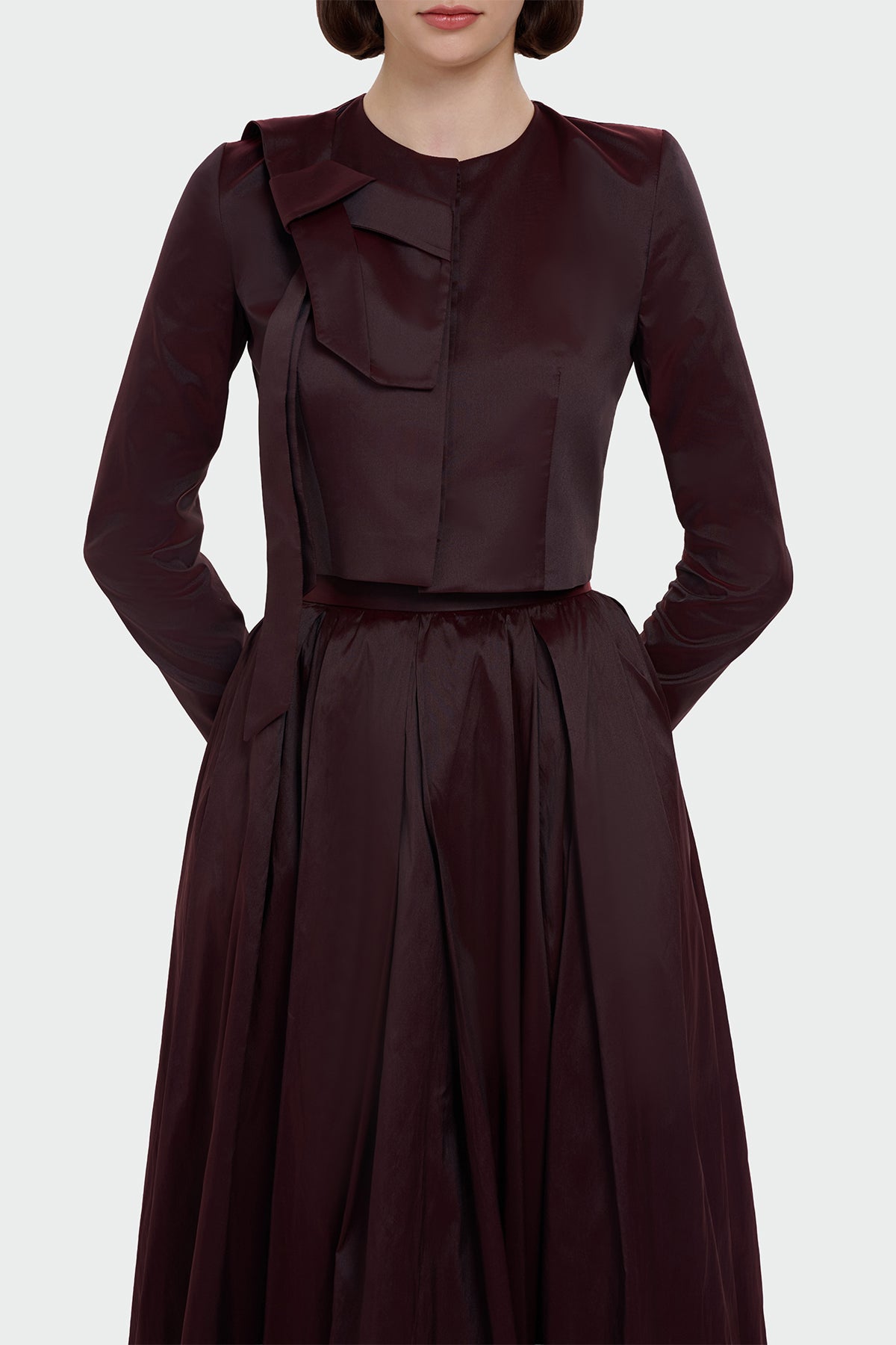 Asimetrik Katmanlı Üst ve Pileli Etek Abiye Takım