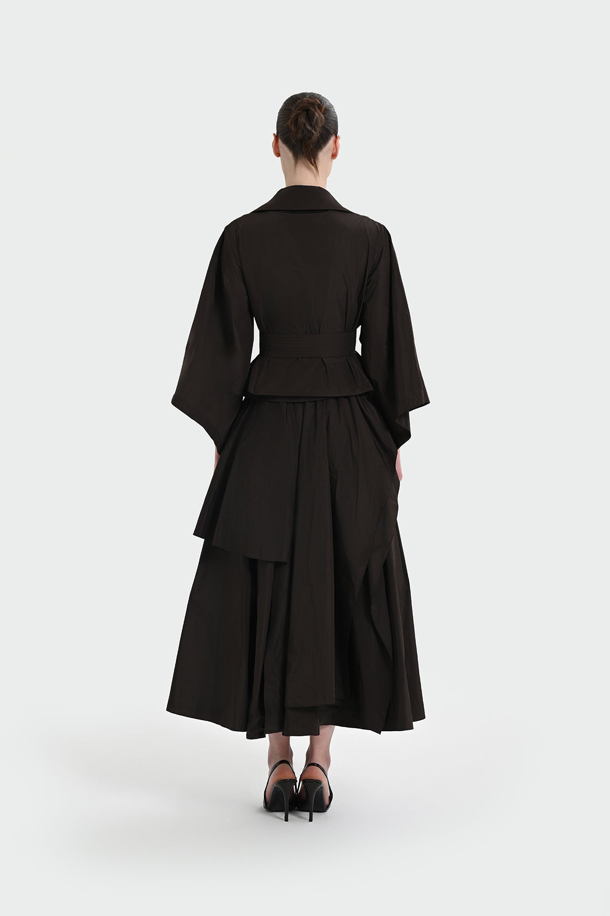 Asimetrik Volan Detaylı Etek