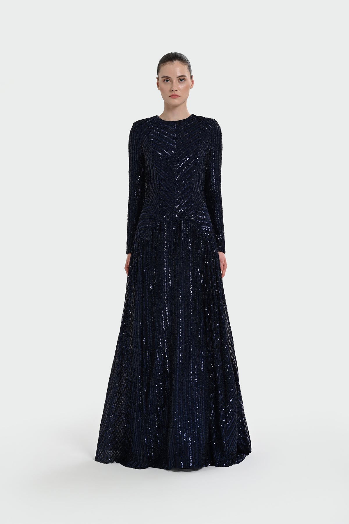 Uzun Kollu Payet Detaylı Abiye Elbise