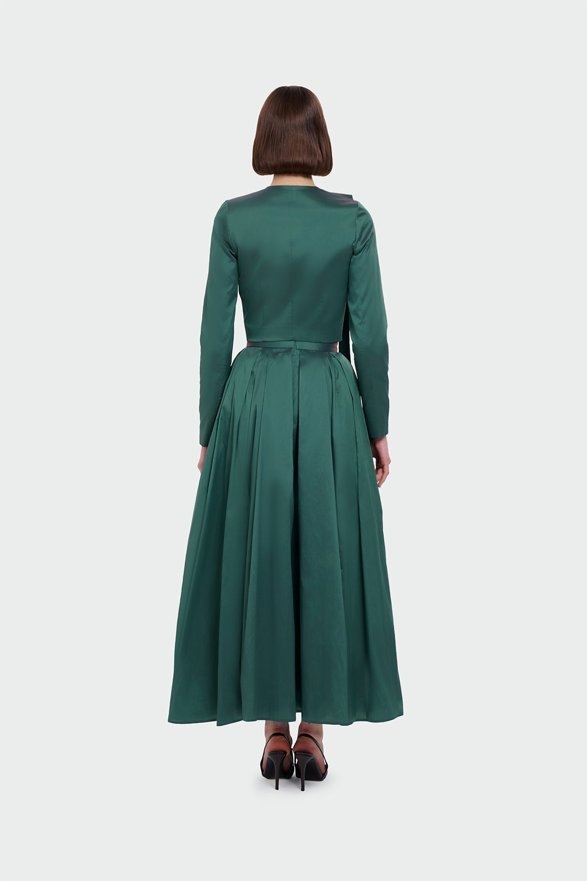 Asimetrik Katmanlı Üst ve Pileli Etek Abiye Takım