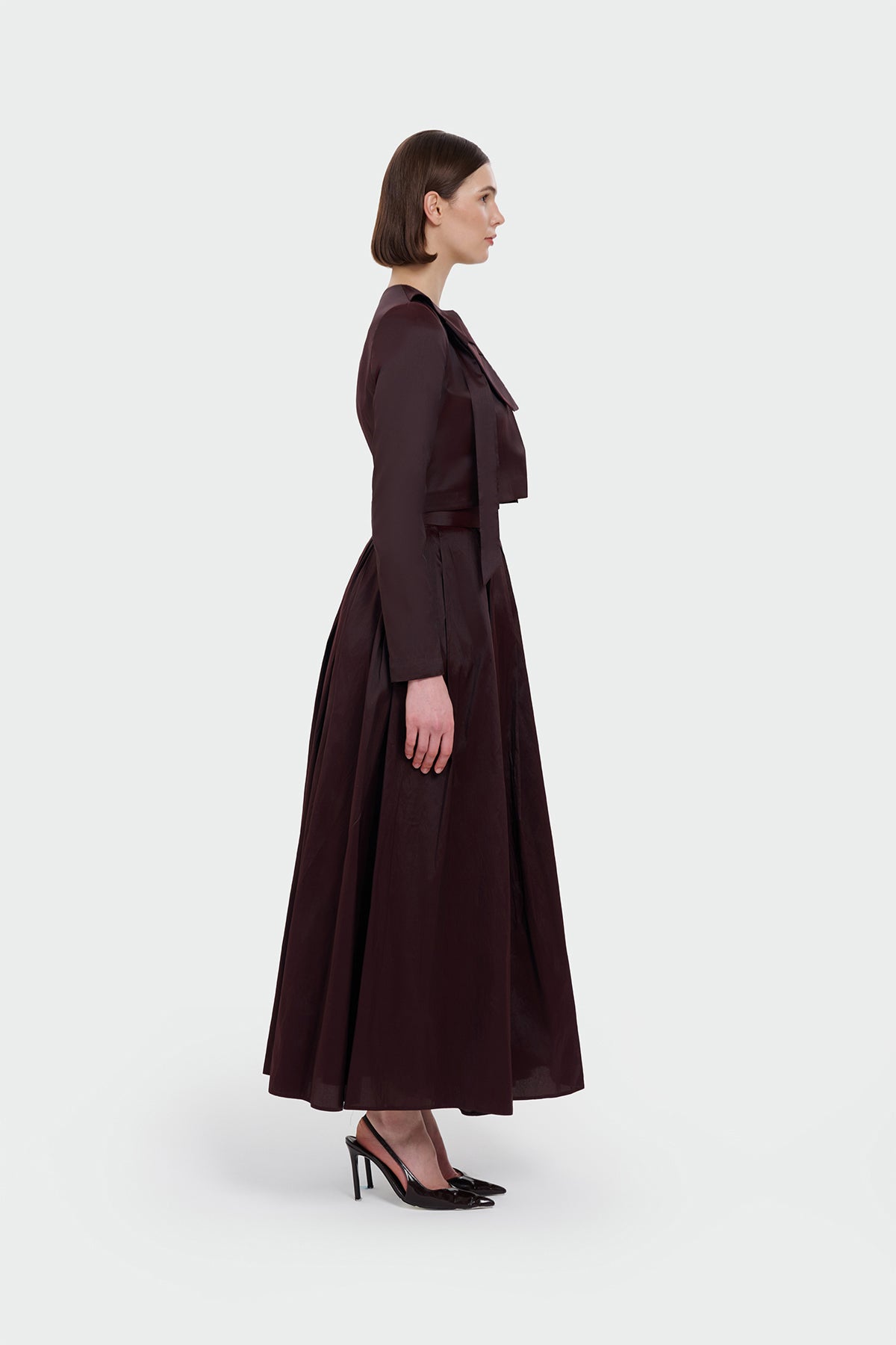 Asimetrik Katmanlı Üst ve Pileli Etek Abiye Takım