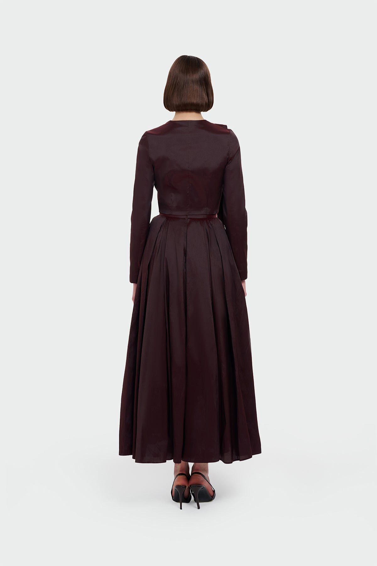 Asimetrik Katmanlı Üst ve Pileli Etek Abiye Takım